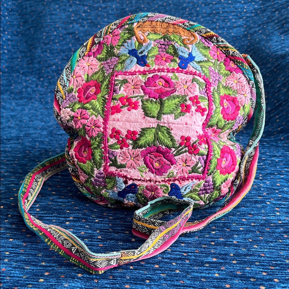 Altiplano Guatemalan Embroidered Floral round Bag